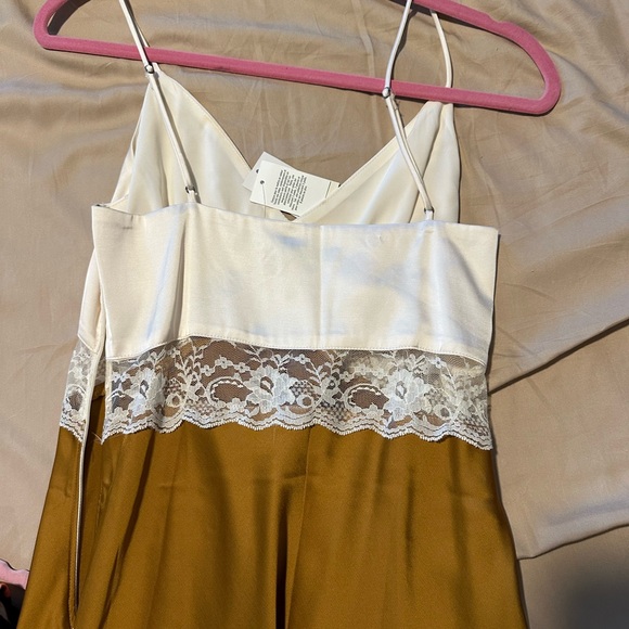 Cream & gold Abercrombie Lace Trim Slip Dress - size M - Picture 5 of 5